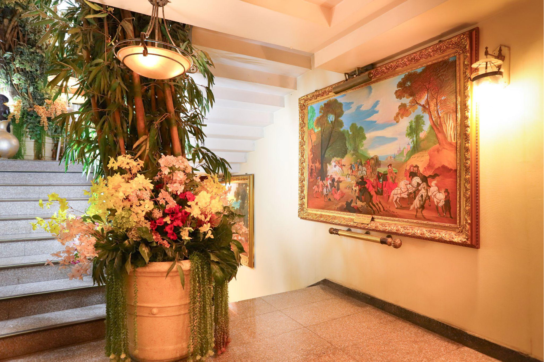 Diamond City Hotel